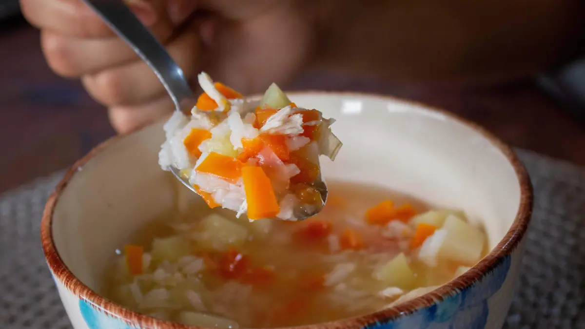 Tematica sopa de pollo mitos comida - Mike Acosta (6)